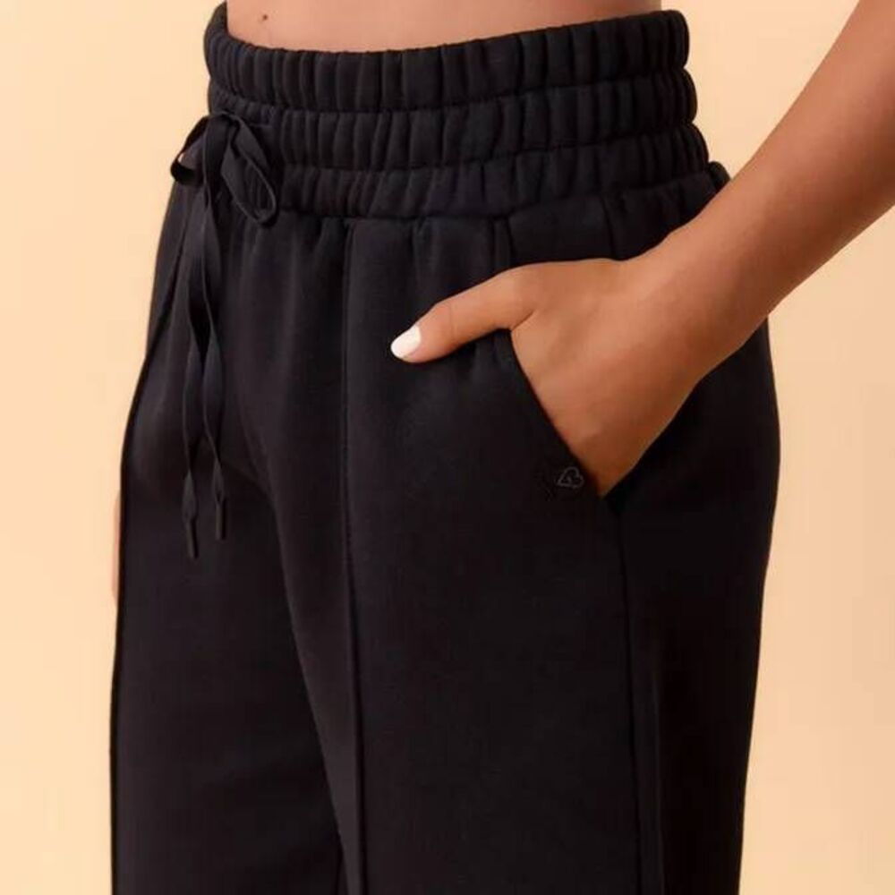 Blogilates Travel Trouser Sweats Wide Leg Pants - Picture 7 of 7